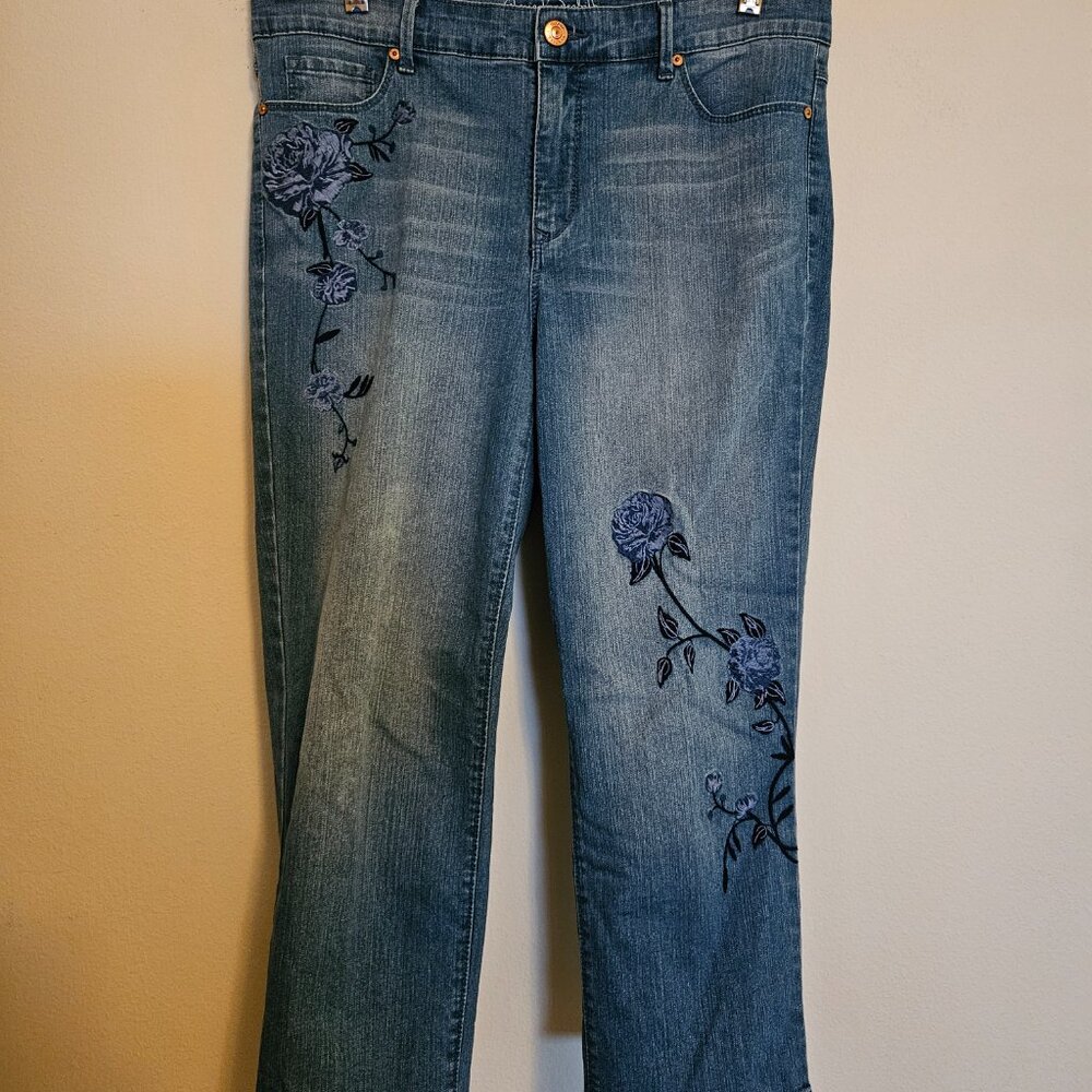 Gloria Vanderbilt Denim Embroidered Capri